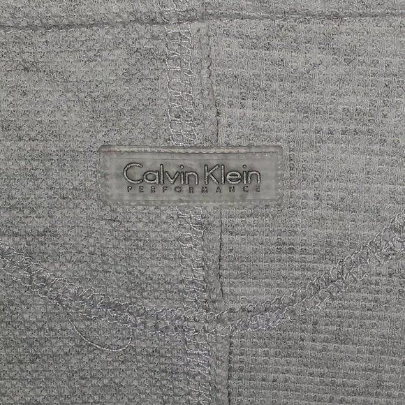 Calvin Klein performance shall - Picture 6 of 7